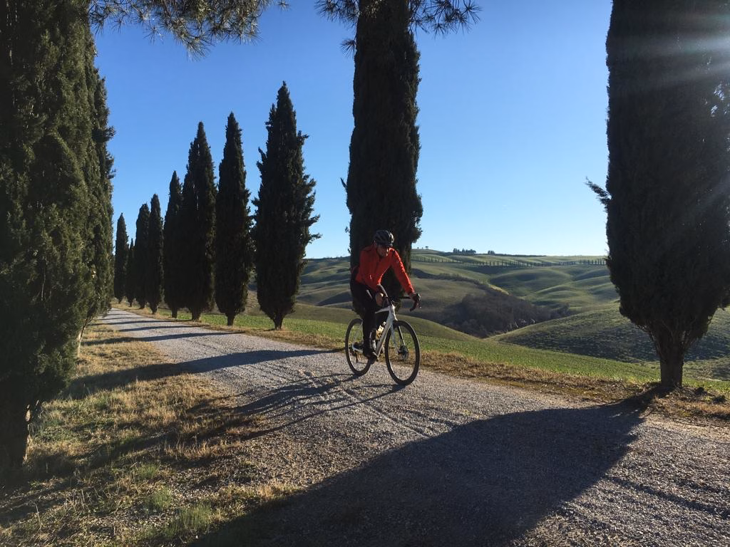 Entlang der Zypressen mit dem Gravel Urlaub mit dem Gravel Bike in der Toskana - Entlang der Zypressen